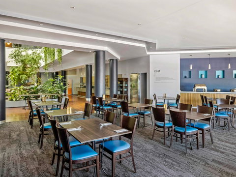 Novotel Darwin Atrium - Dalby Accommodation 11