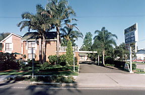 Avaleen Lodge Motor Inn - Dalby Accommodation 0