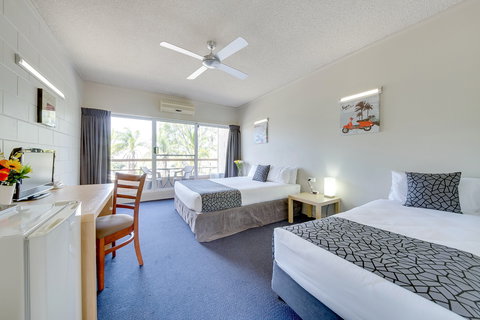 Camelot Motel - Dalby Accommodation 3