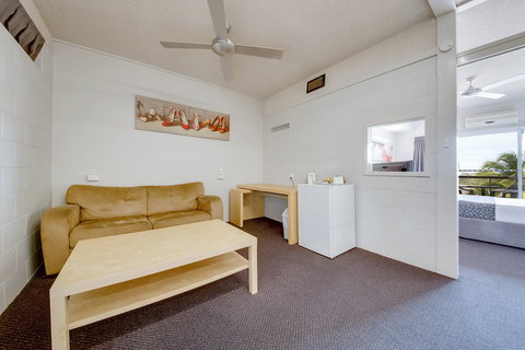Camelot Motel - Dalby Accommodation 5