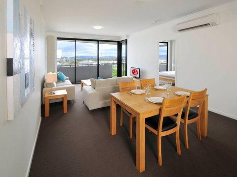 Apartments G60 Gladstone - Dalby Accommodation 1