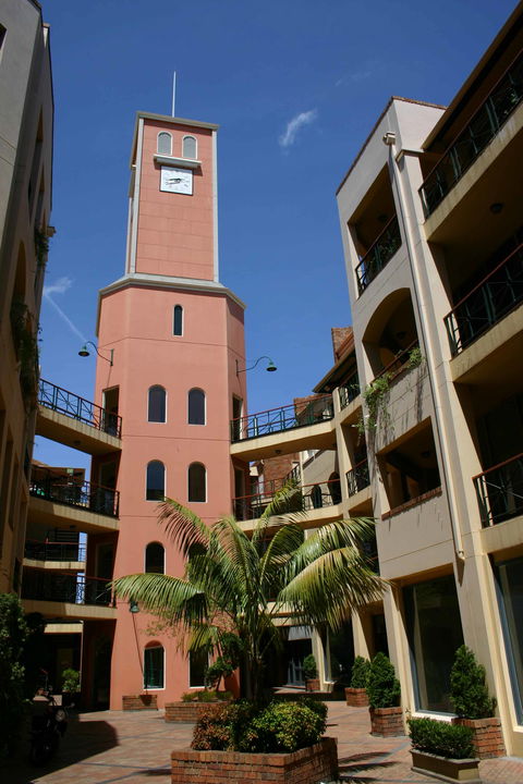 Carlton Clocktower On Lygon - Dalby Accommodation 0