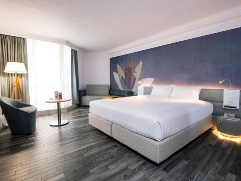 Novotel Surfers Paradise - Dalby Accommodation 2
