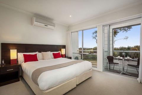Quest Sanctuary Lakes - Dalby Accommodation 1