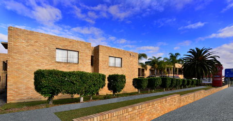 Metro Inn Ryde - Dalby Accommodation 0