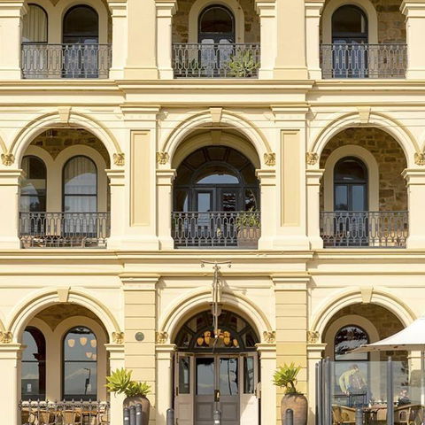 Largs Pier Hotel - Dalby Accommodation 1