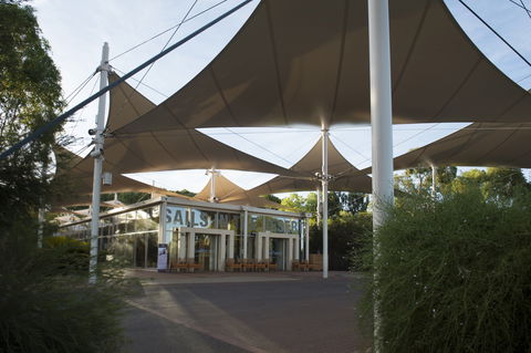 Sails in the Desert Hotel - Dalby Accommodation 1