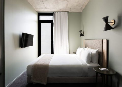 Alex Hotel, Perth - Dalby Accommodation 2