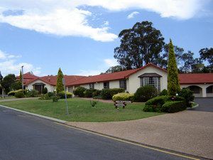McNevins Warwick Motel - Dalby Accommodation 0