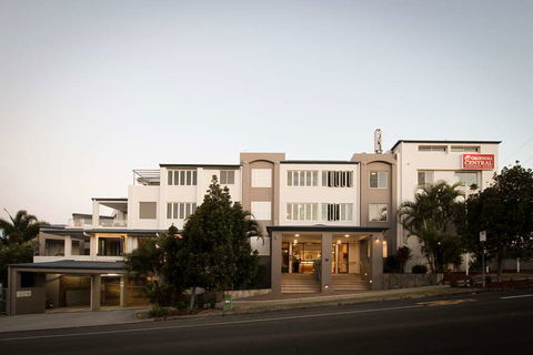 Caloundra Central Apartment Hotel - Dalby Accommodation 0