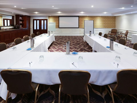 Grand Mercure The Hills Lodge - Dalby Accommodation 5