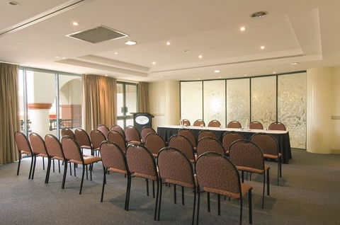 Oaks Calypso Plaza Resort - Dalby Accommodation 4