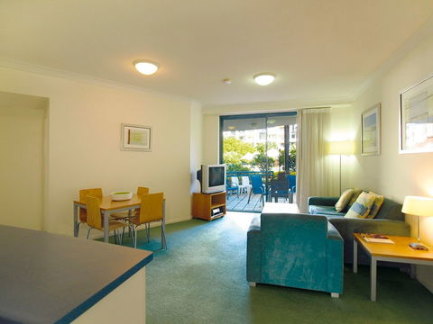 Oaks Calypso Plaza Resort - Dalby Accommodation 5