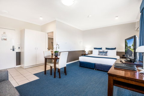 Hawkesbury Race Club Motel - Dalby Accommodation 2