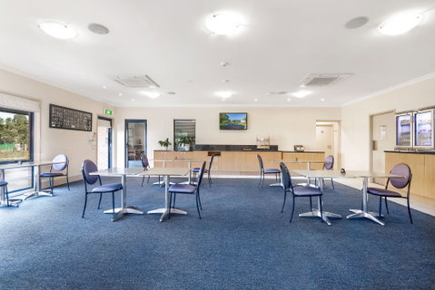 Hawkesbury Race Club Motel - Dalby Accommodation 8