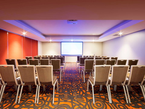 Novotel Canberra - Dalby Accommodation 7