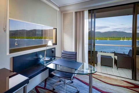 Hilton Cairns - Dalby Accommodation 4