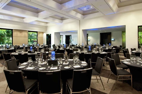 Hilton Cairns - Dalby Accommodation 10