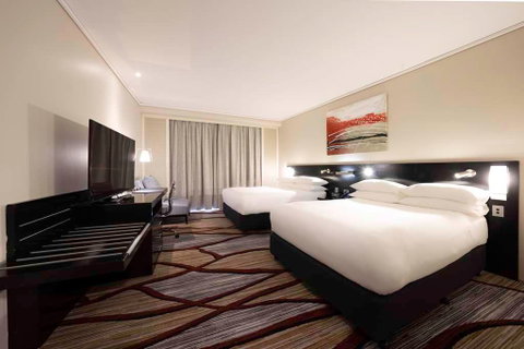 Hilton Cairns - Dalby Accommodation 15
