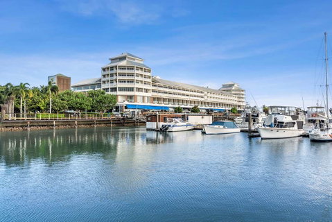 Shangri-La Hotel, The Marina - Dalby Accommodation 0