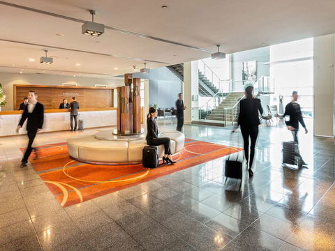 PARKROYAL Melbourne Airport - Dalby Accommodation 2