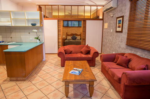 Blue Seas Resort - Dalby Accommodation 2