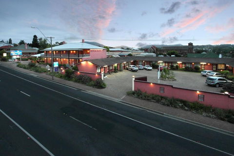 The Henry Parkes - Dalby Accommodation 0