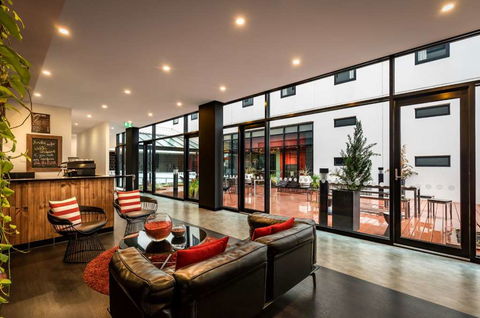Essence Hotel Carlton - Dalby Accommodation 2