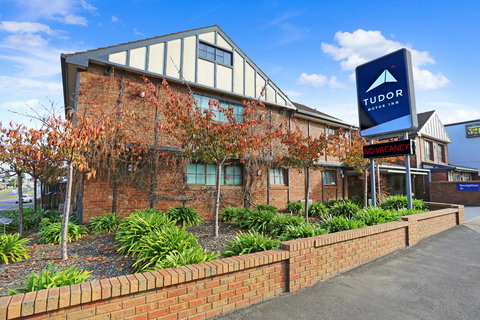 Tudor Motor Inn - Dalby Accommodation 1