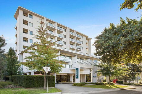 Adina Serviced Apts Canberra Dickson - Dalby Accommodation 2