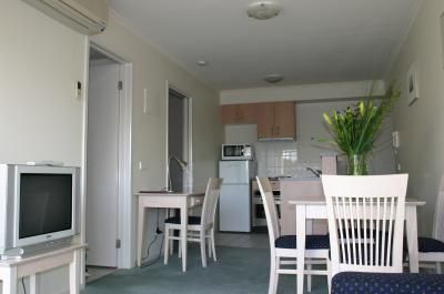 Nova Star Gate Serviced Apartments - Dalby Accommodation 1