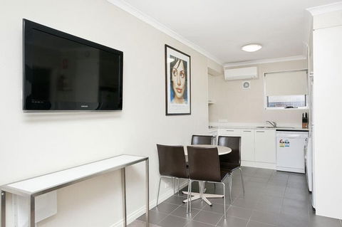 Forrest Hotel & Apartments - Dalby Accommodation 2