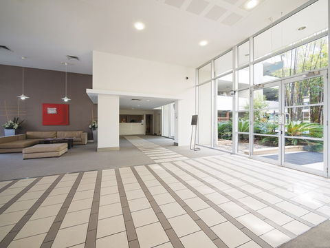 Oaks Mews - Dalby Accommodation 1