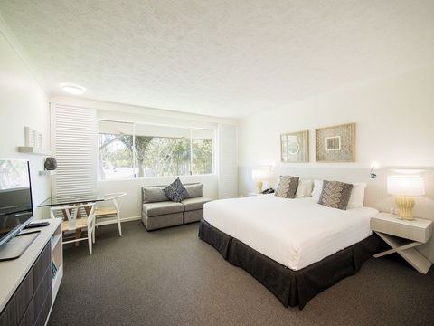 Oaks Oasis, Caloundra - Dalby Accommodation 2