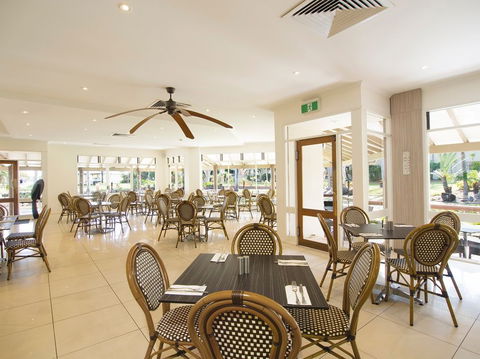 Oaks Oasis, Caloundra - Dalby Accommodation 5