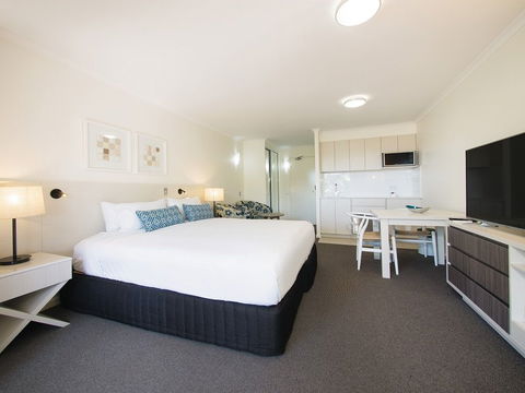 Oaks Oasis, Caloundra - Dalby Accommodation 6