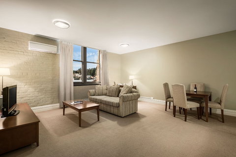 Launceston Central Apartments - Dalby Accommodation 4