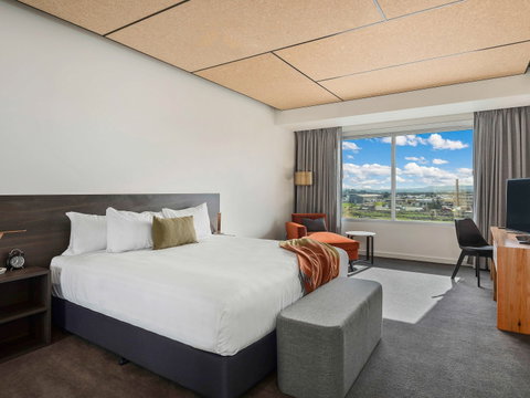 Peppers Silo Launceston - Dalby Accommodation 4