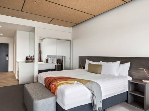 Peppers Silo Launceston - Dalby Accommodation 5