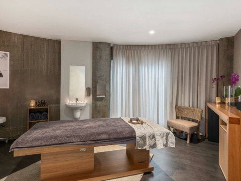Peppers Silo Launceston - Dalby Accommodation 12
