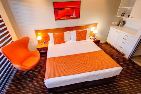 Mantra Charles Hotel Launceston - Dalby Accommodation 2