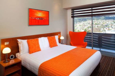 Mantra Charles Hotel Launceston - Dalby Accommodation 4