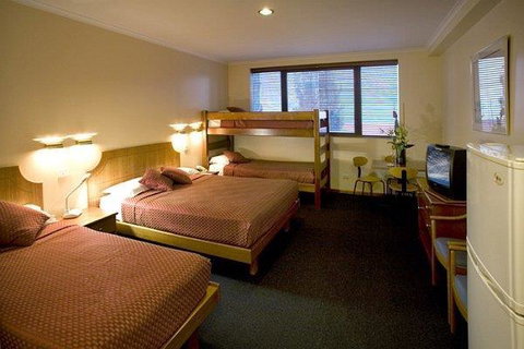 Capital Executive Apt Hotel Canberra - Dalby Accommodation 2