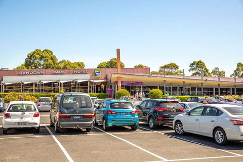Nightcap At Sandown Park Hotel - Dalby Accommodation 0