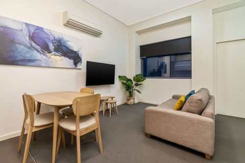 Terminus Apartment Hotel, Ascend Coll - Dalby Accommodation 2