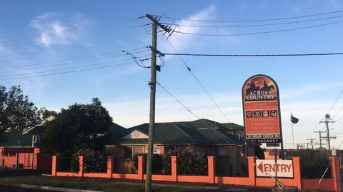 Across Country Motel & Svcd Apts - Dalby Accommodation 0