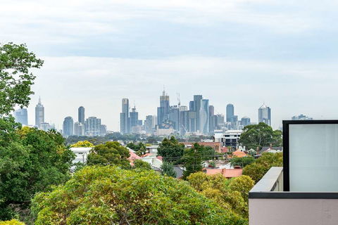 Artel Apartment Hotel Melbourne - Dalby Accommodation 1