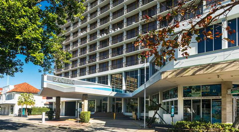Pacific Hotel Cairns - Dalby Accommodation 1