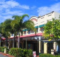 Macrossan House Boutique Holidays Apts - Dalby Accommodation