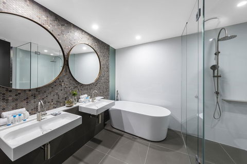 Vibe Hotel Canberra - Dalby Accommodation 5